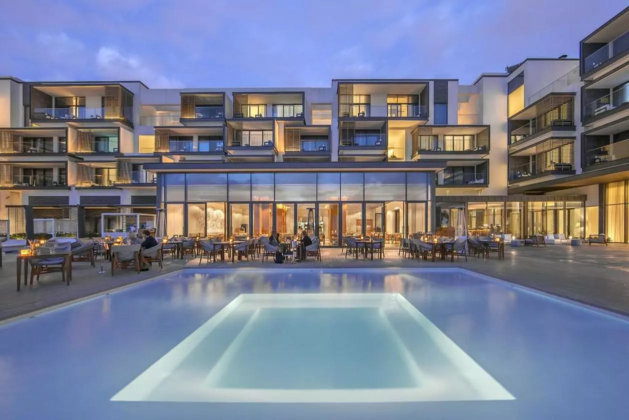 NIKKIBEACH_EDIT (19).jpg